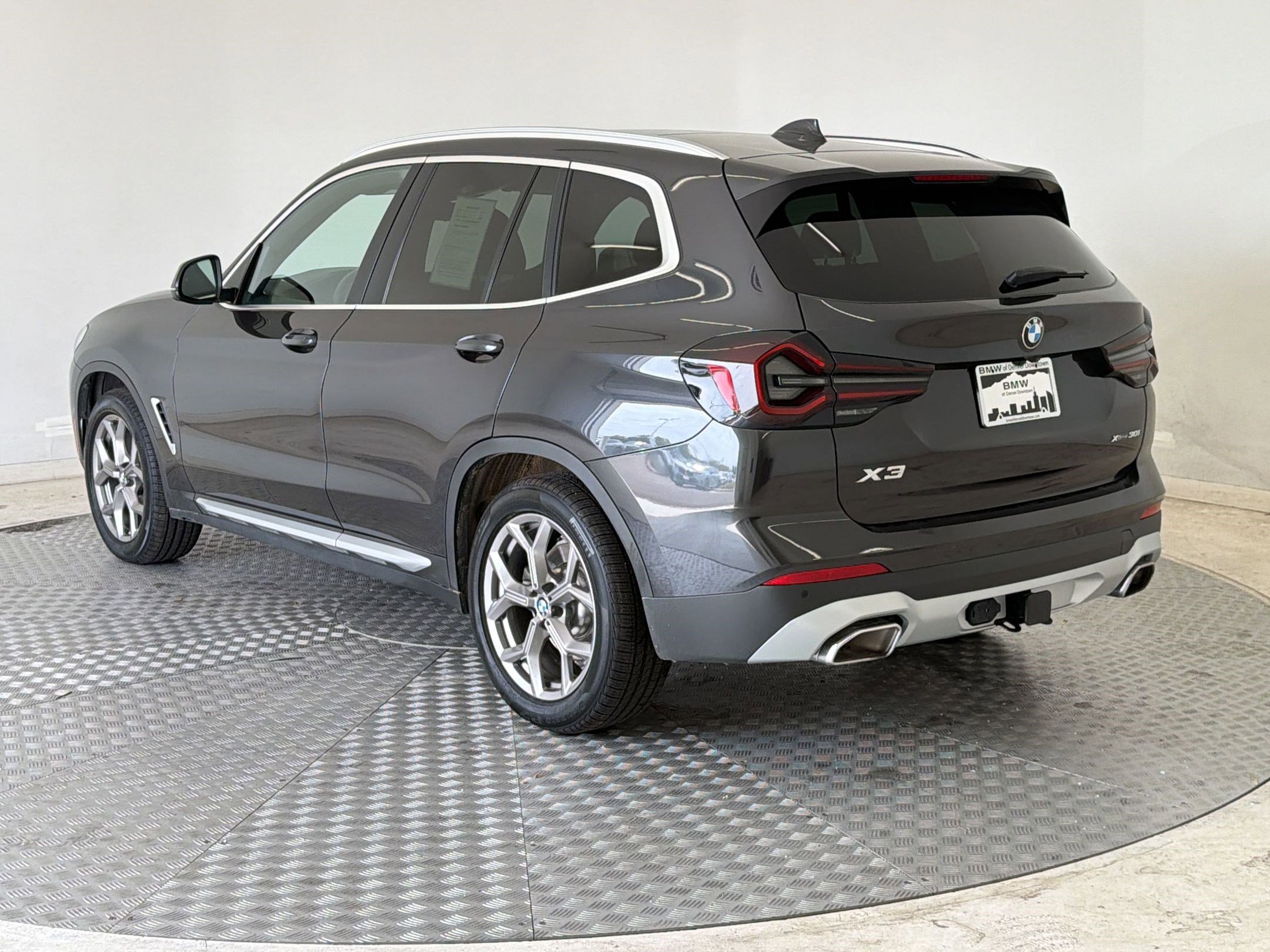 Certified 2023 BMW X3 xDrive30i w/ Convenience Package w/ZPA AWD/4WD image 3