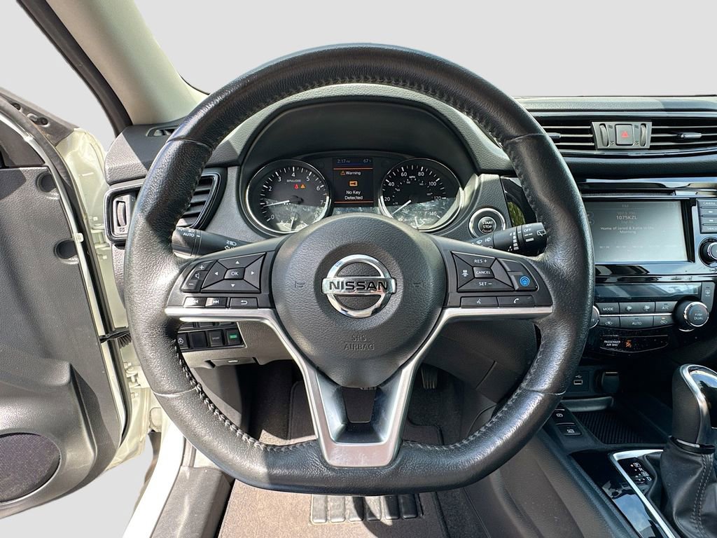 Used 2019 Nissan Rogue SV w/ Premium Package image 9