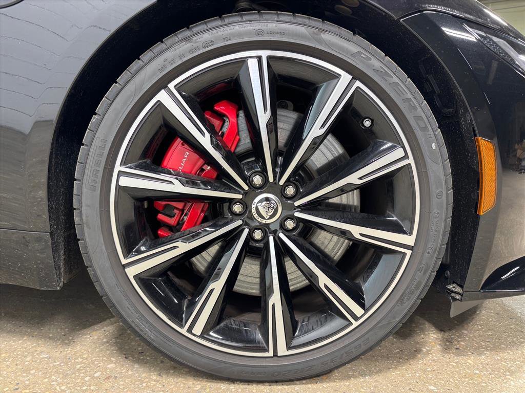 New 2024 Jaguar F-TYPE R image 11