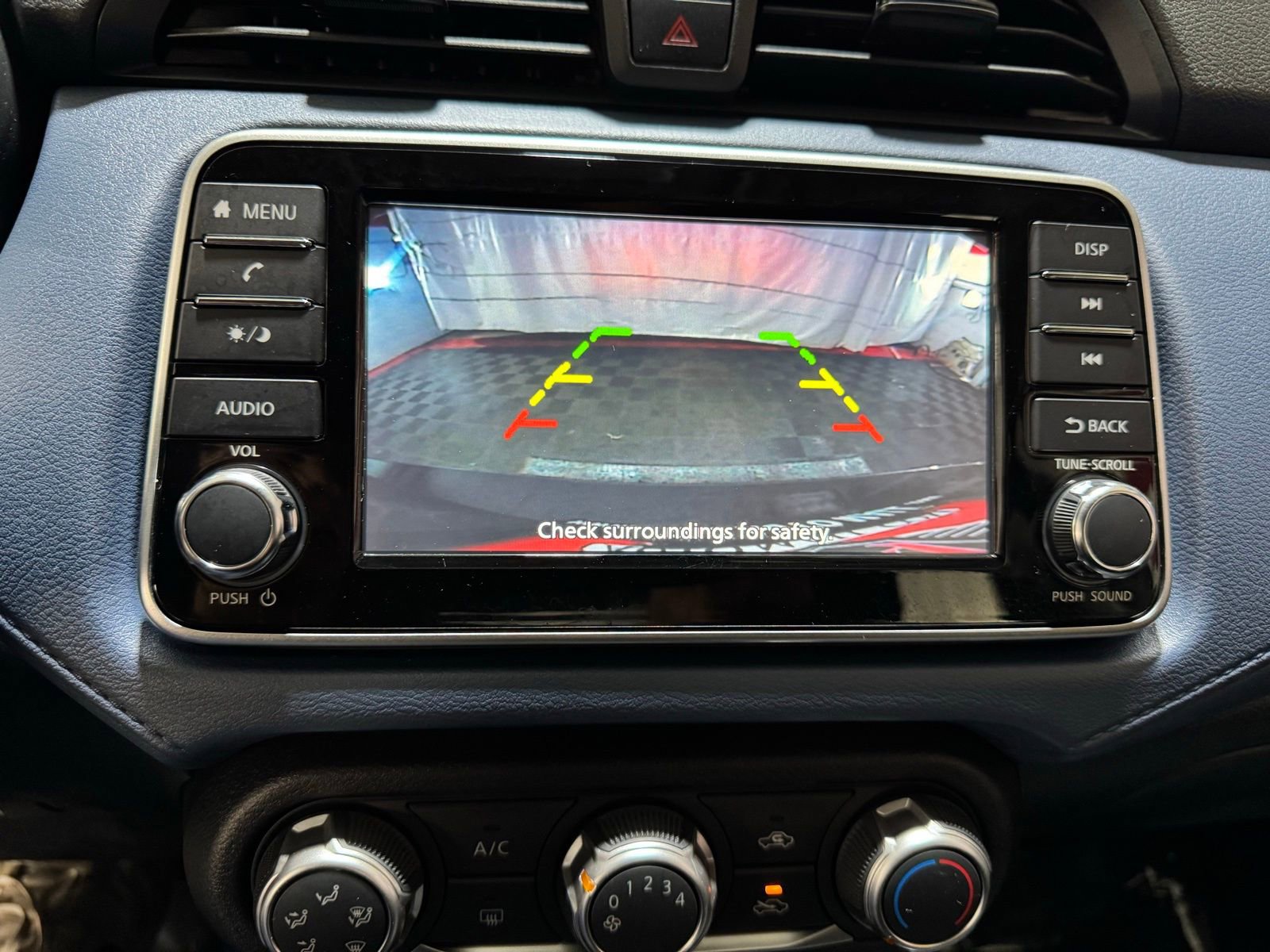 Used 2025 Nissan Versa SV image 29