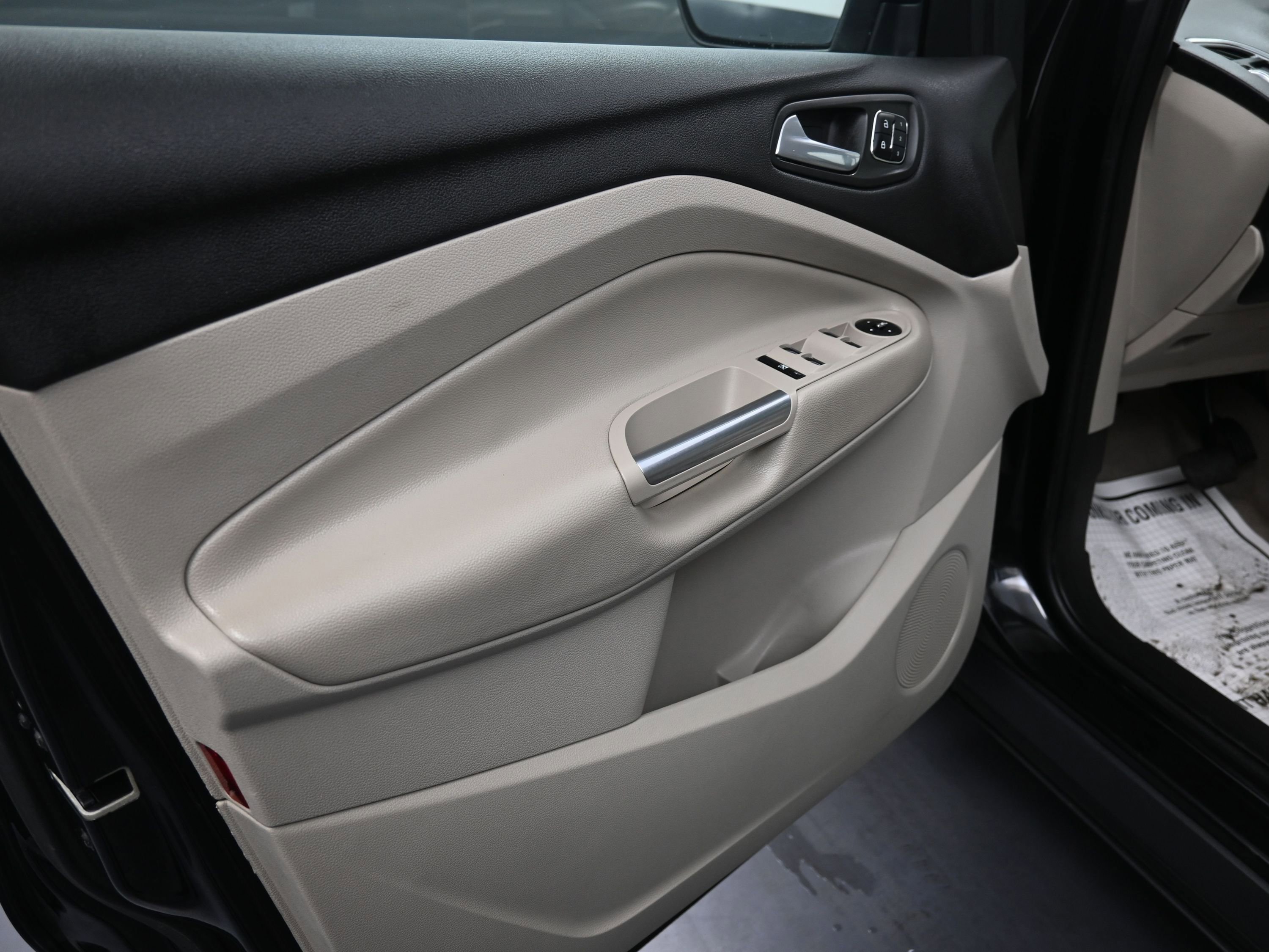 Used 2013 Ford Escape SEL image 16