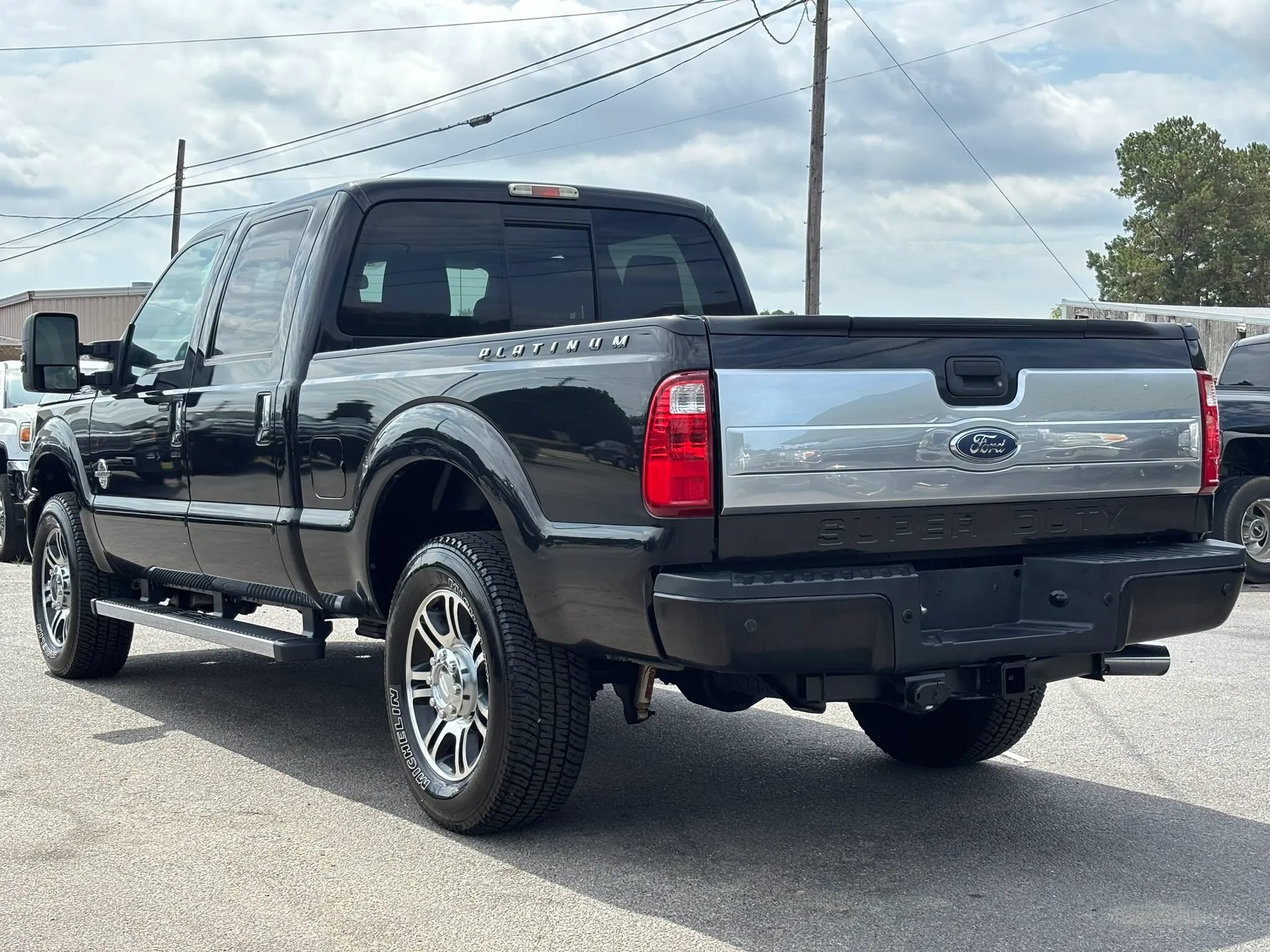Used 2013 Ford F250 Platinum w/ FX4 Off Road Pkg AWD/4WD image 7