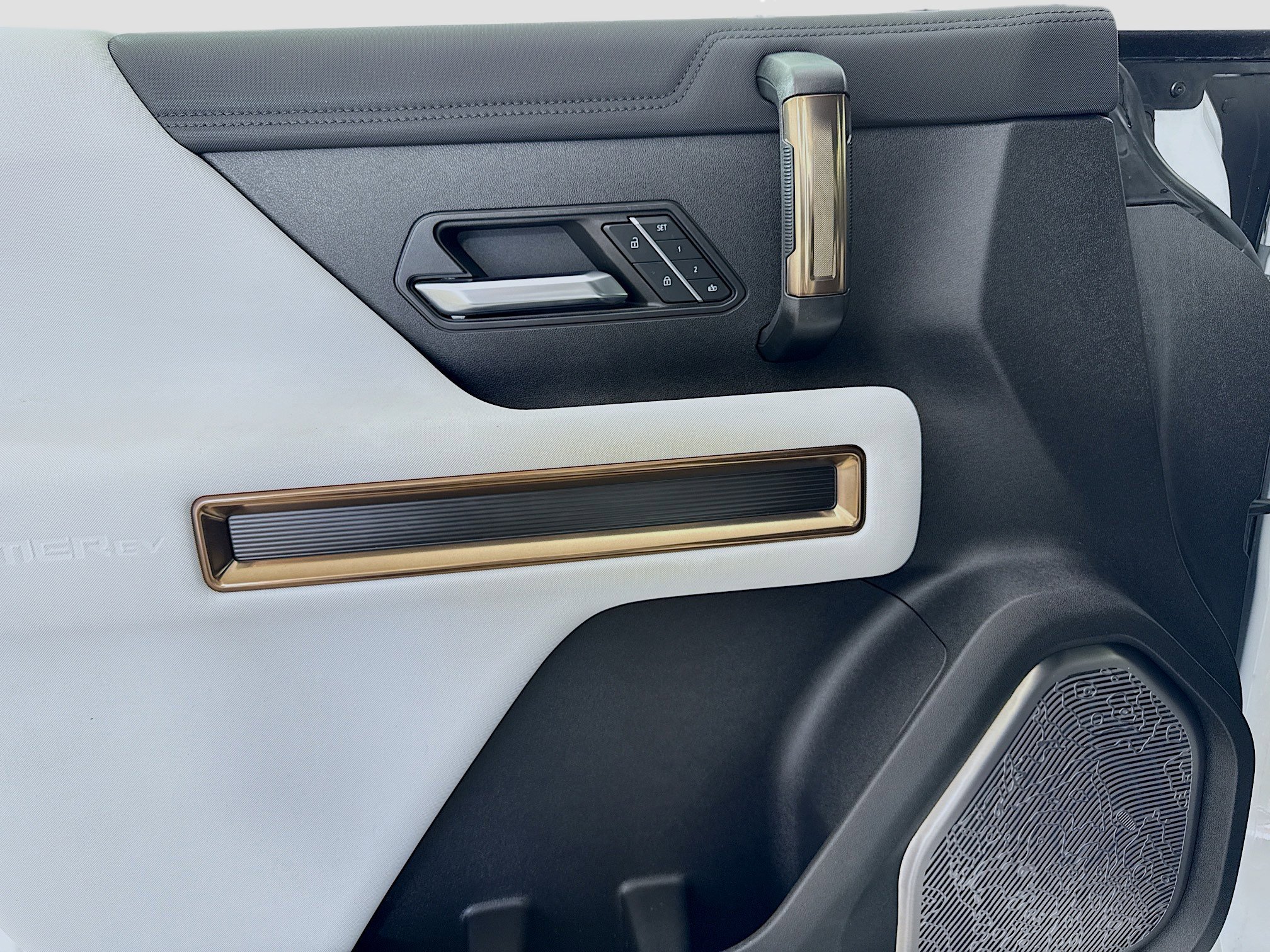 Used 2024 GMC Hummer EV 3X image 18