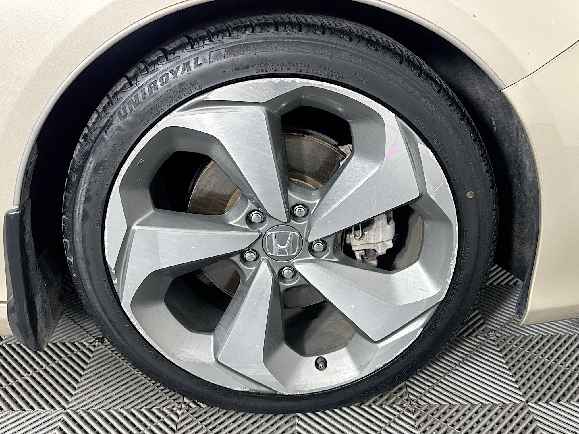 Used 2018 Honda Accord Touring image 30