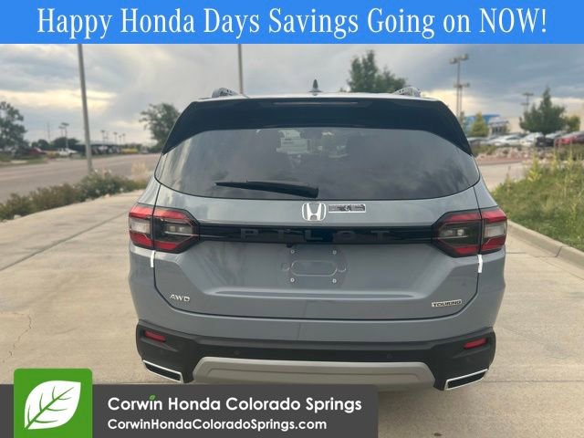 New 2025 Honda Pilot Touring image 10