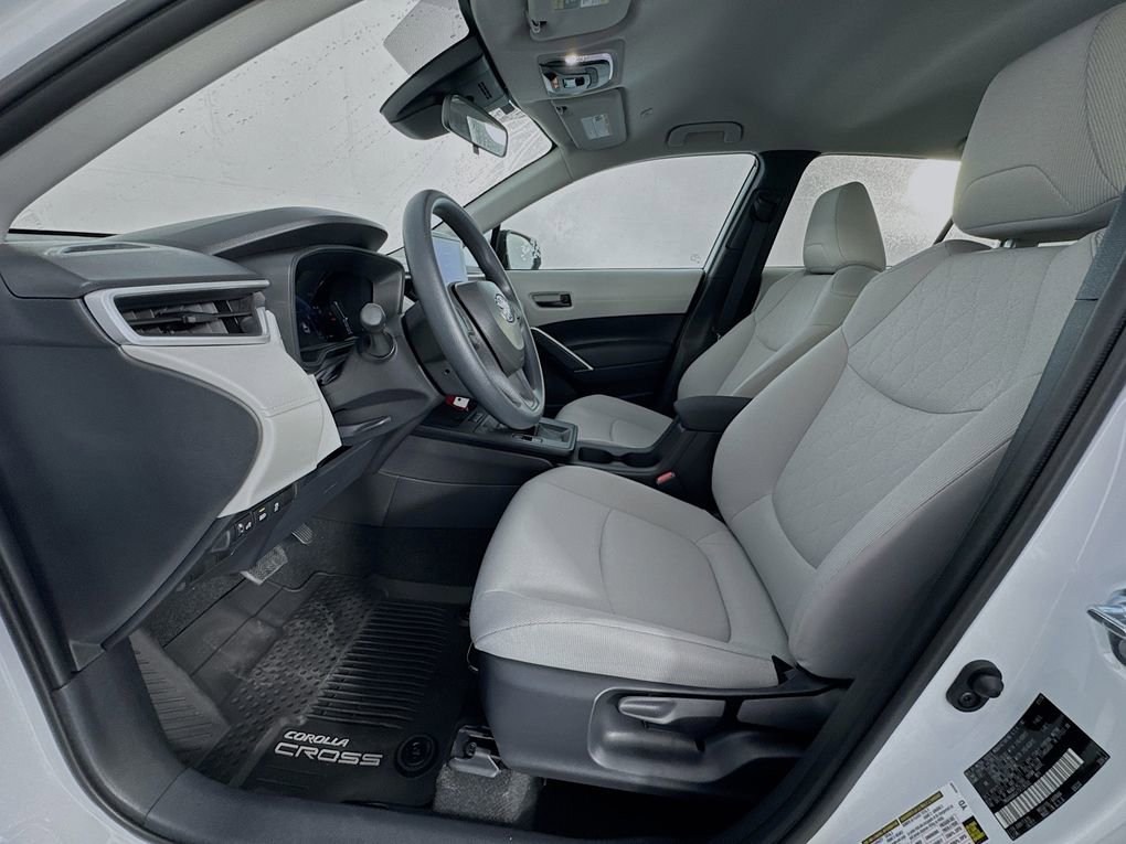 Used 2026 Toyota Corolla Cross L image 15