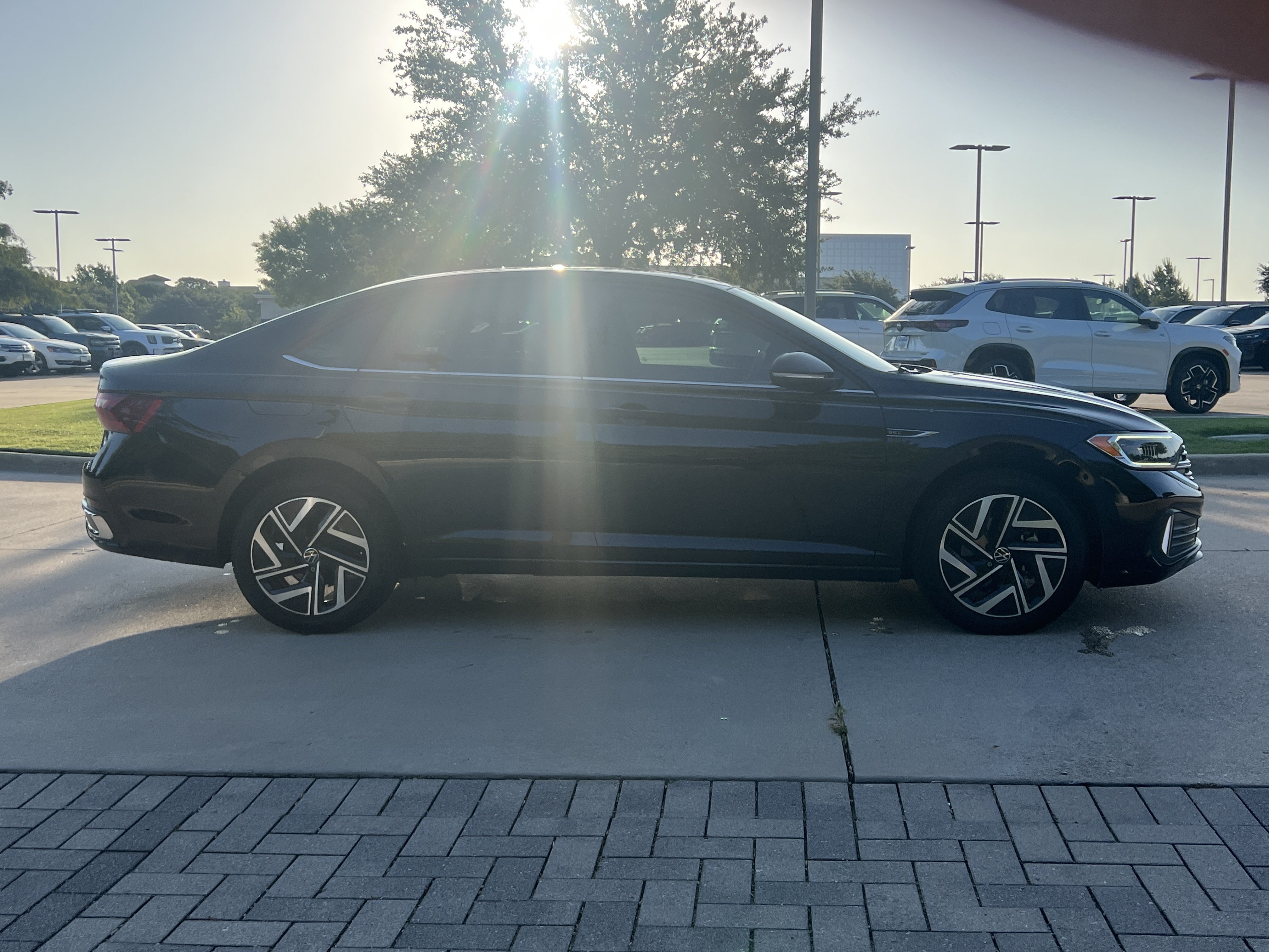 Certified 2022 Volkswagen Jetta SEL FWD image 10