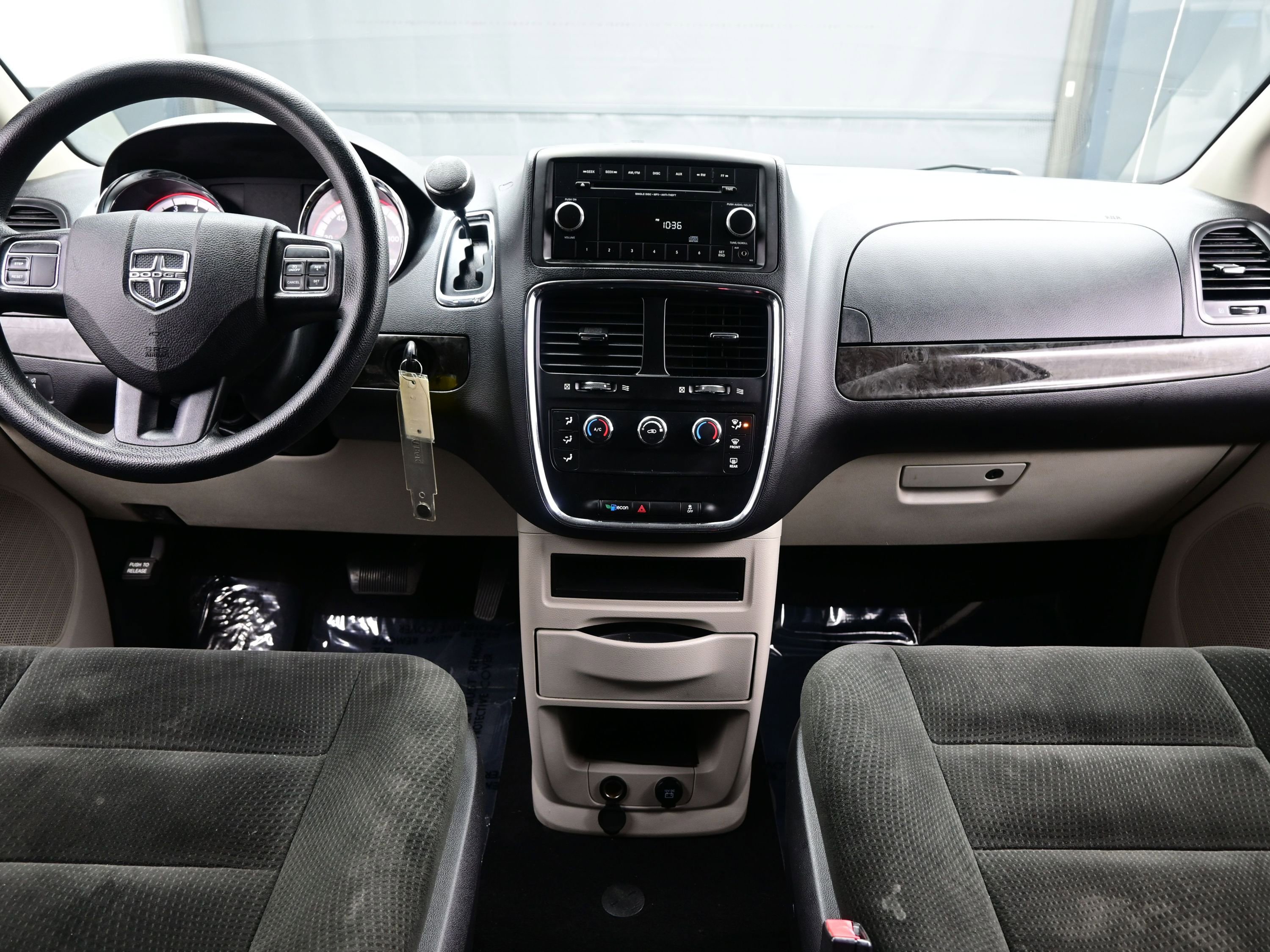 Used 2016 Dodge Grand Caravan American Value Package image 16