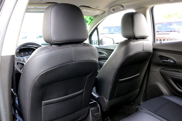 Used 2022 Buick Encore Preferred w/ Safety Package image 22
