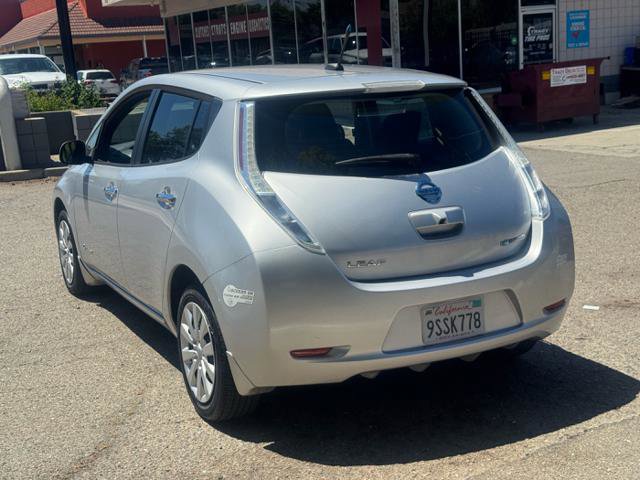 Used 2013 Nissan Leaf S w/ Charger Pkg FWD image 4