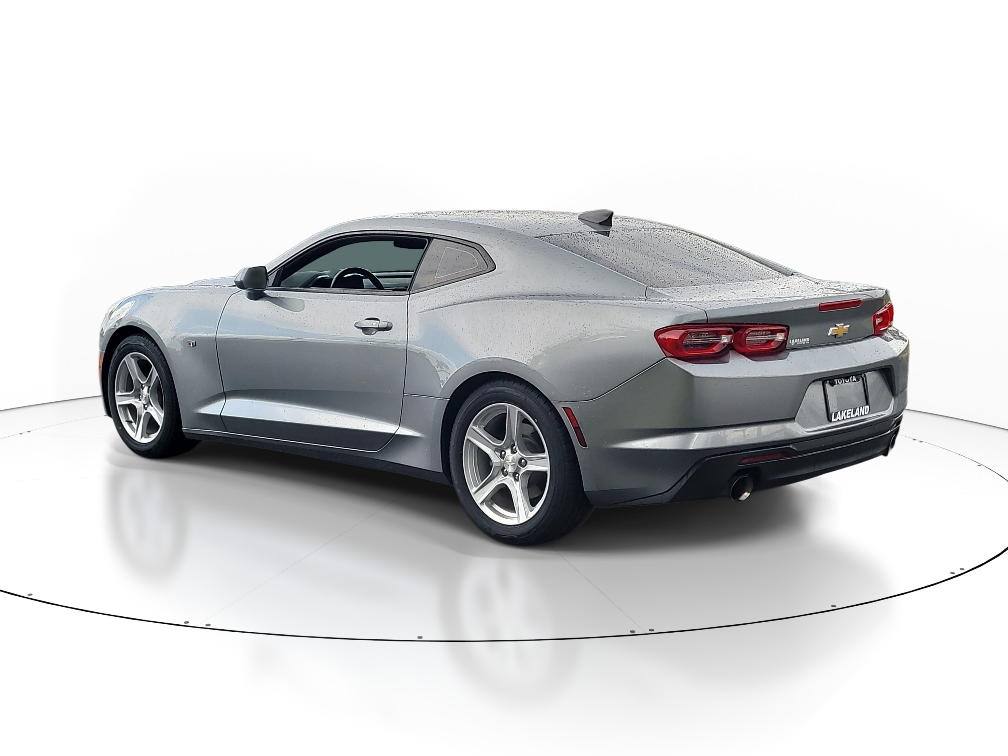Used 2023 Chevrolet Camaro LT RWD image 5