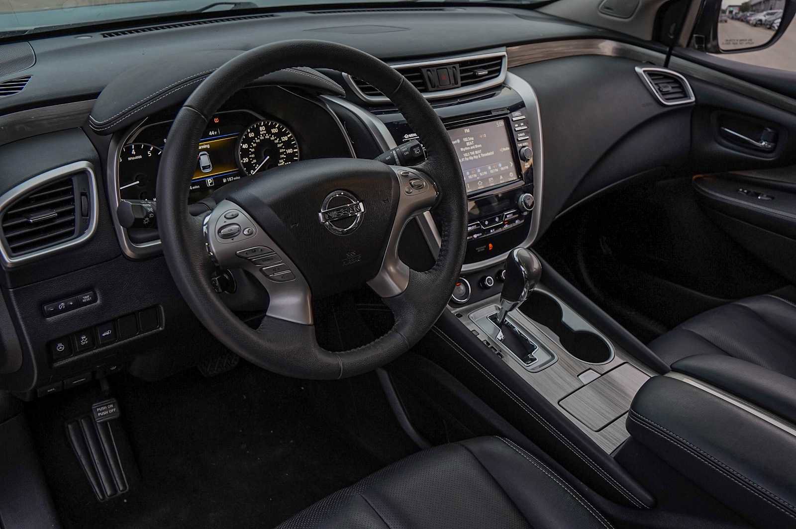 Used 2016 Nissan Murano Platinum image 9