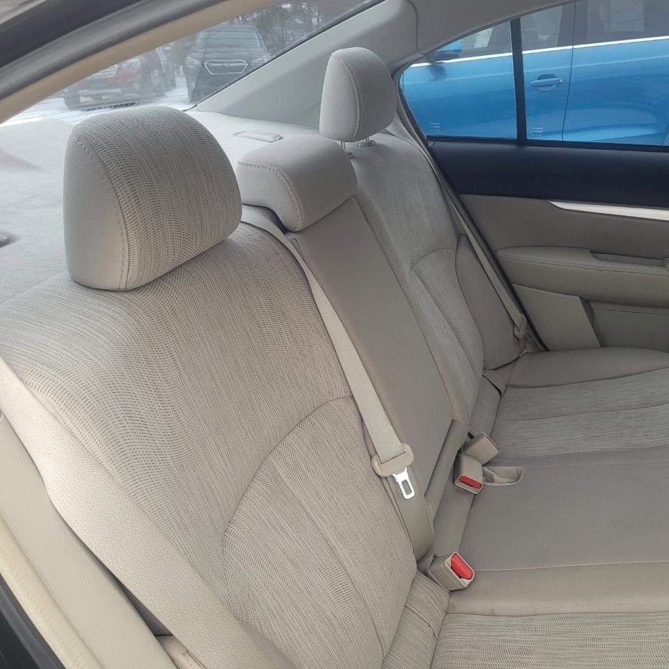 Used 2013 Subaru Legacy 2.5i Premium image 25