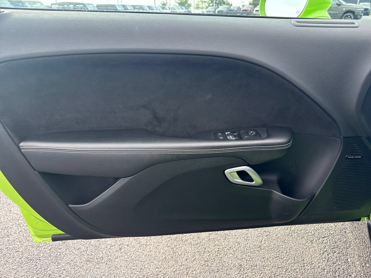Used 2015 Dodge Challenger SRT RWD image 15