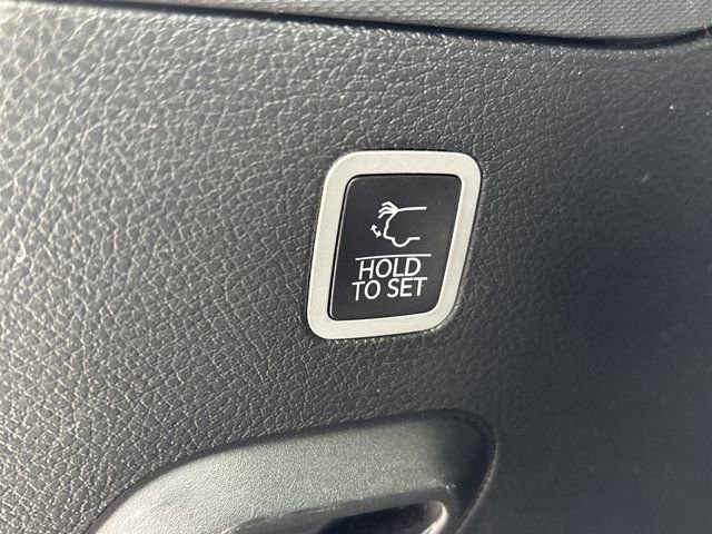 Used 2023 Jeep Wagoneer Series III w/ Premium Group I image 10