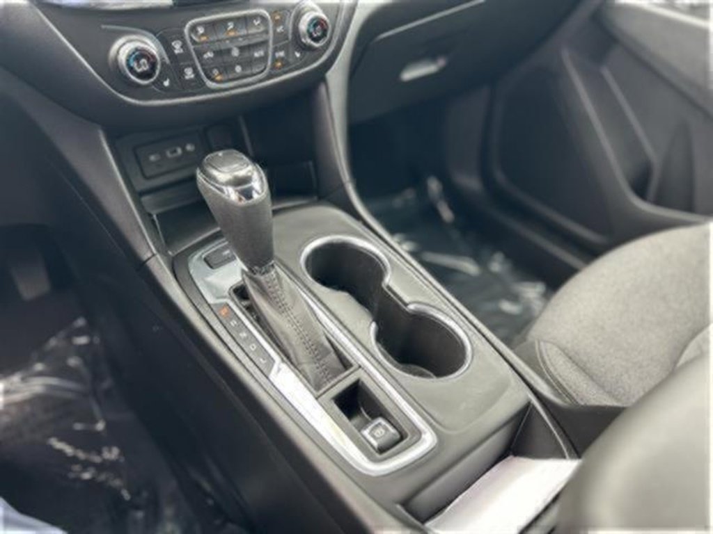 Used 2020 Chevrolet Equinox LT w/ Driver Convenience Package image 49