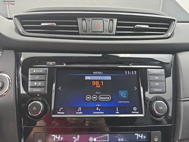 Used 2020 Nissan Rogue SV image 32