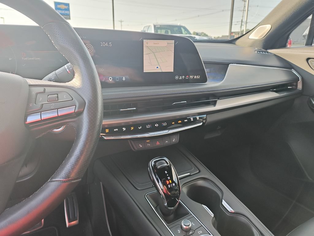 Used 2024 Cadillac XT4 Sport w/ Technology Package AWD/4WD image 20