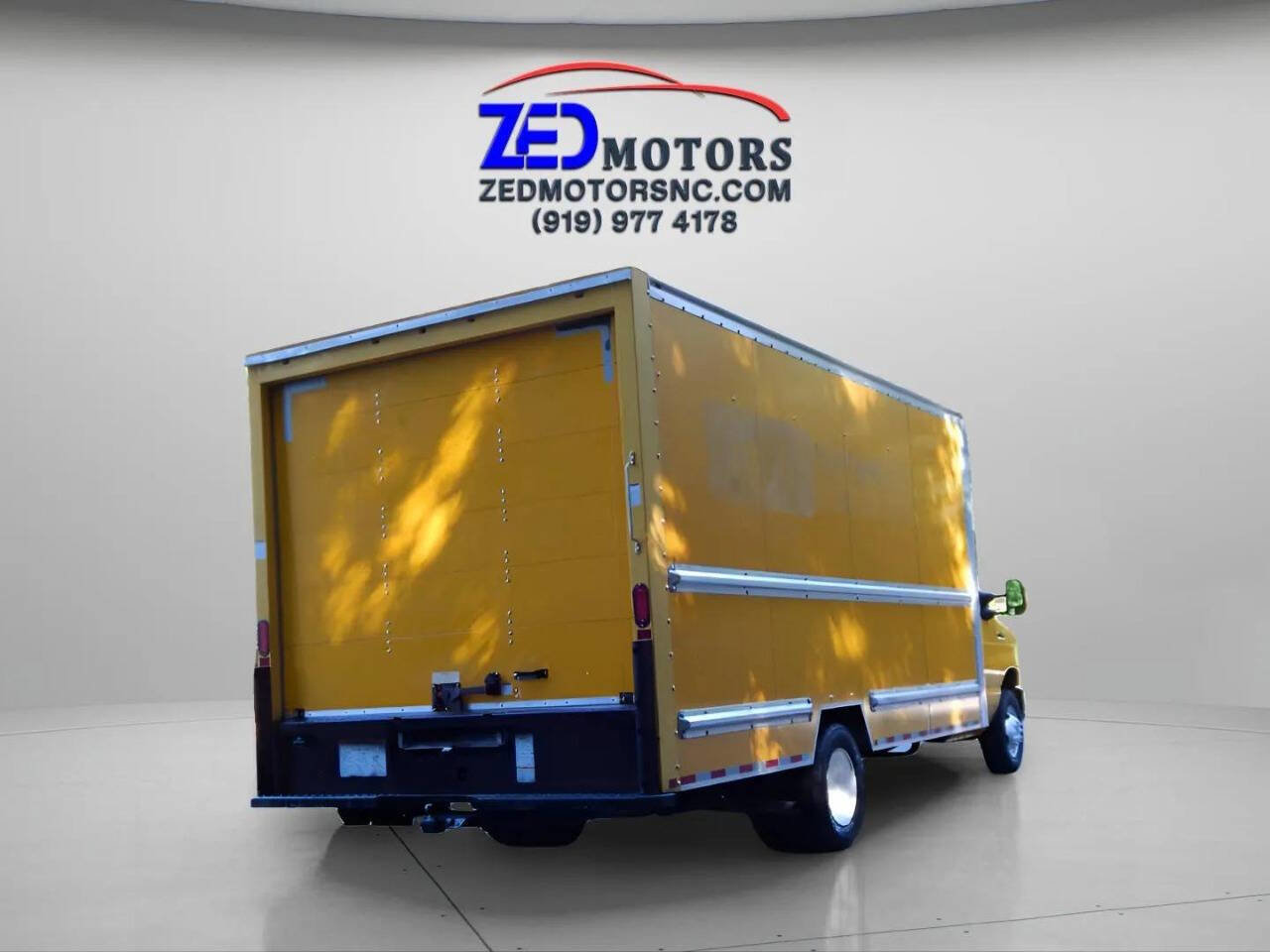 Used 2019 Ford E-350 and Econoline 350 Super Duty image 4