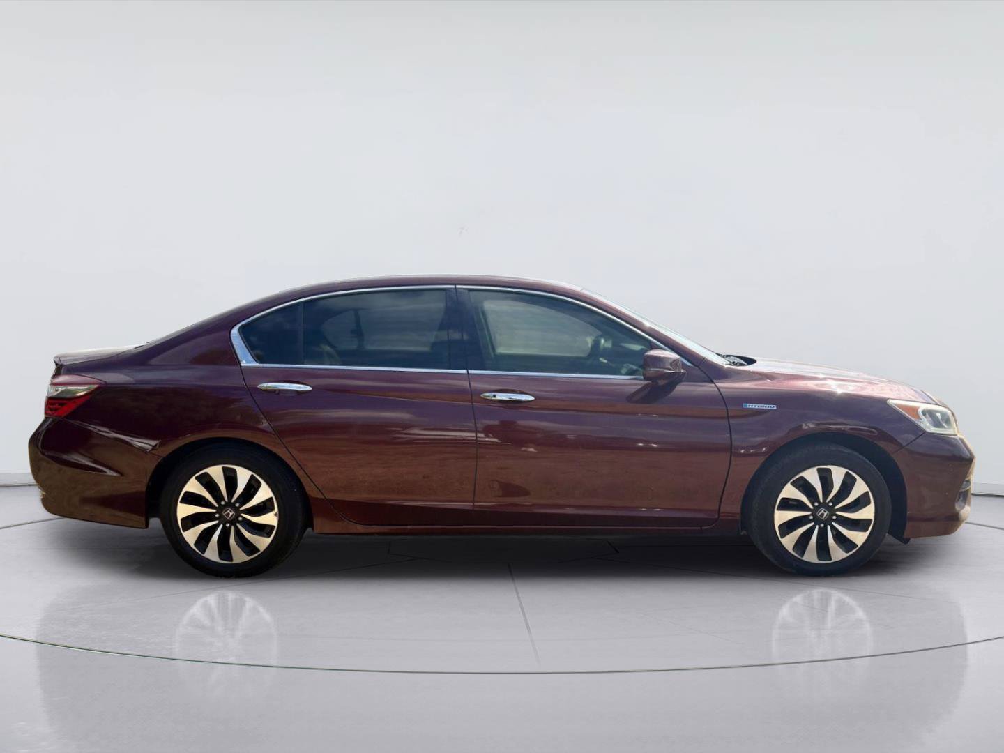 Used 2017 Honda Accord EX-L image 2