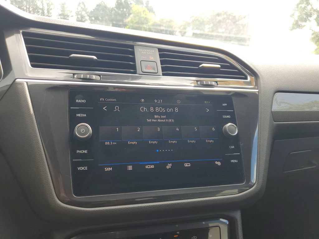 Used 2022 Volkswagen Tiguan SE R-Line AWD/4WD image 19