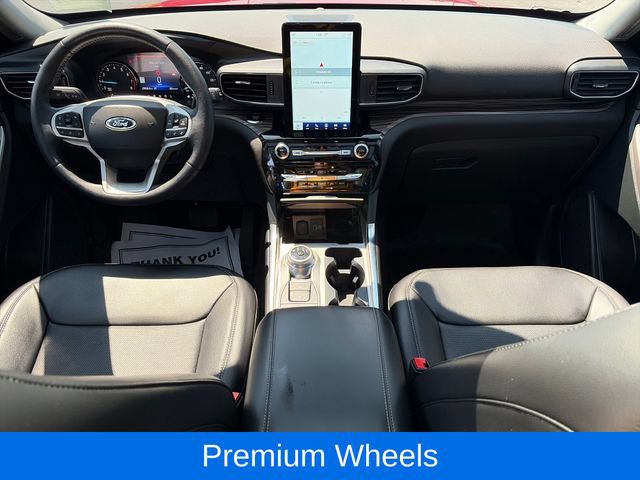 Used 2024 Ford Explorer Limited w/ Limited Technology Package AWD/4WD image 13