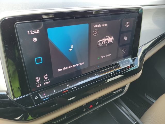 Used 2024 Volkswagen Atlas Cross Sport SE FWD image 40