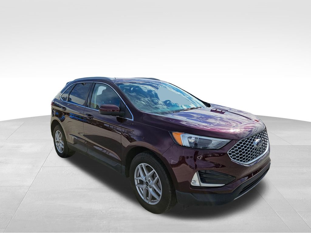 Used 2023 Ford Edge SEL w/ Convenience Package image 4