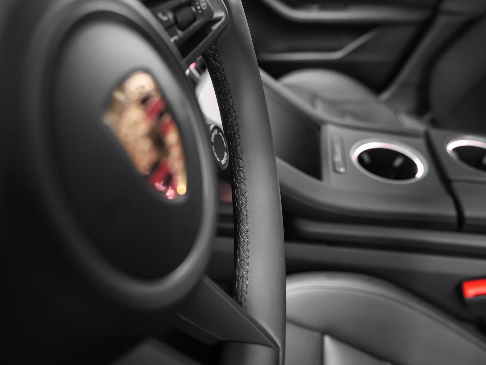 New 2025 Porsche Taycan image 35