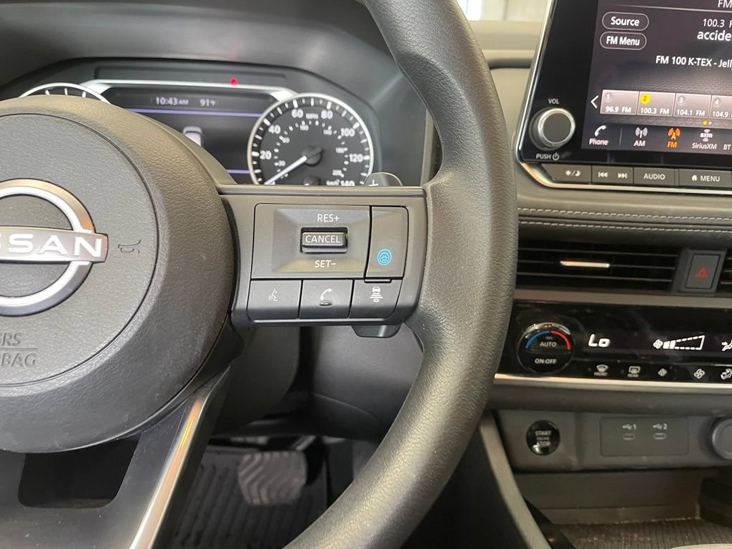 Certified 2024 Nissan Rogue SV FWD image 14
