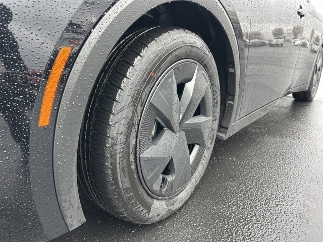 New 2026 Toyota Prius LE image 10