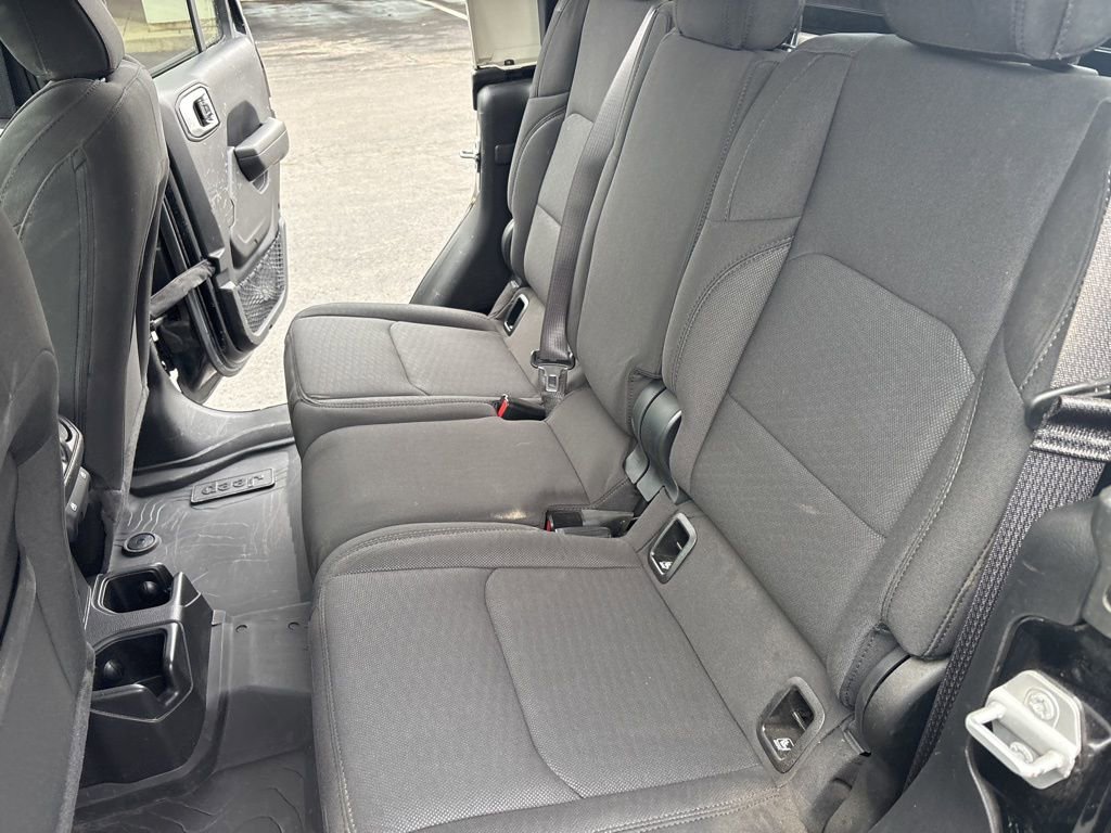 Used 2023 Jeep Gladiator Willys image 36
