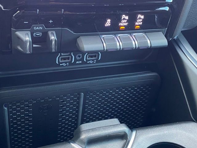 New 2026 RAM 1500 Laramie w/ Sport Appearance Package AWD/4WD image 24