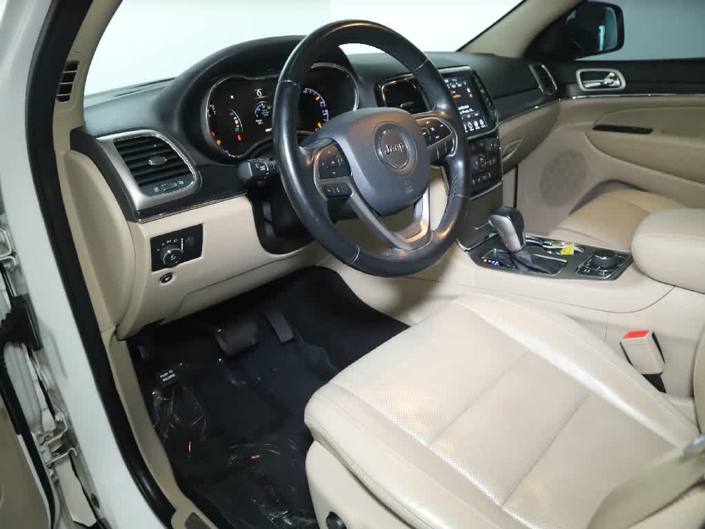 Used 2021 Jeep Grand Cherokee Limited w/ Luxury Group II AWD/4WD image 18