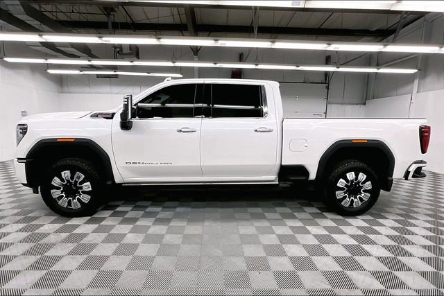 Used 2025 GMC Sierra 2500 Denali w/ Denali Reserve Package AWD/4WD image 14