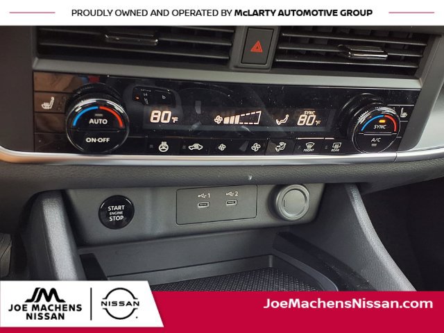 New 2026 Nissan Rogue Dark Armor AWD/4WD image 17
