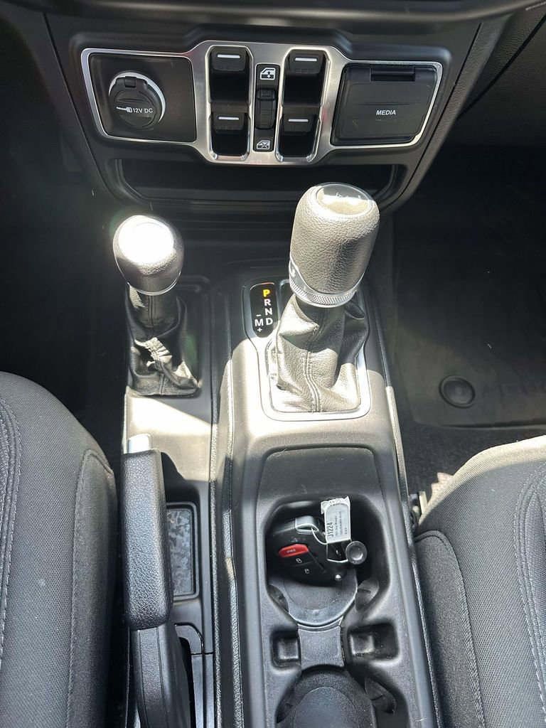 Used 2021 Jeep Wrangler Unlimited Sport image 17
