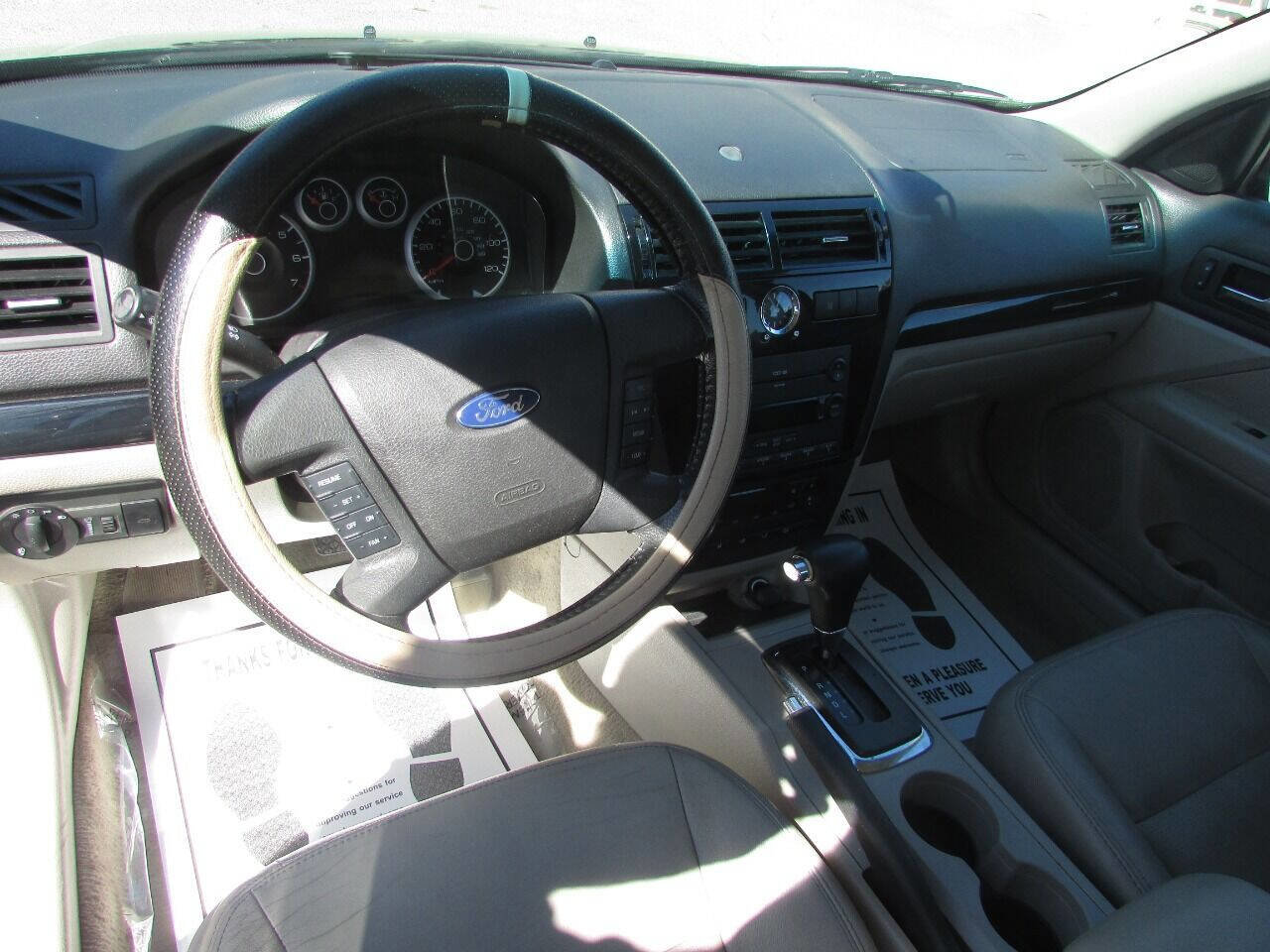Used 2006 Ford Fusion SEL image 25