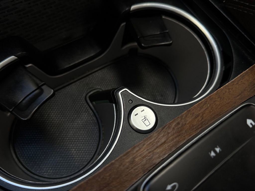 Used 2021 Mercedes-Benz GLS 450 4MATIC image 38