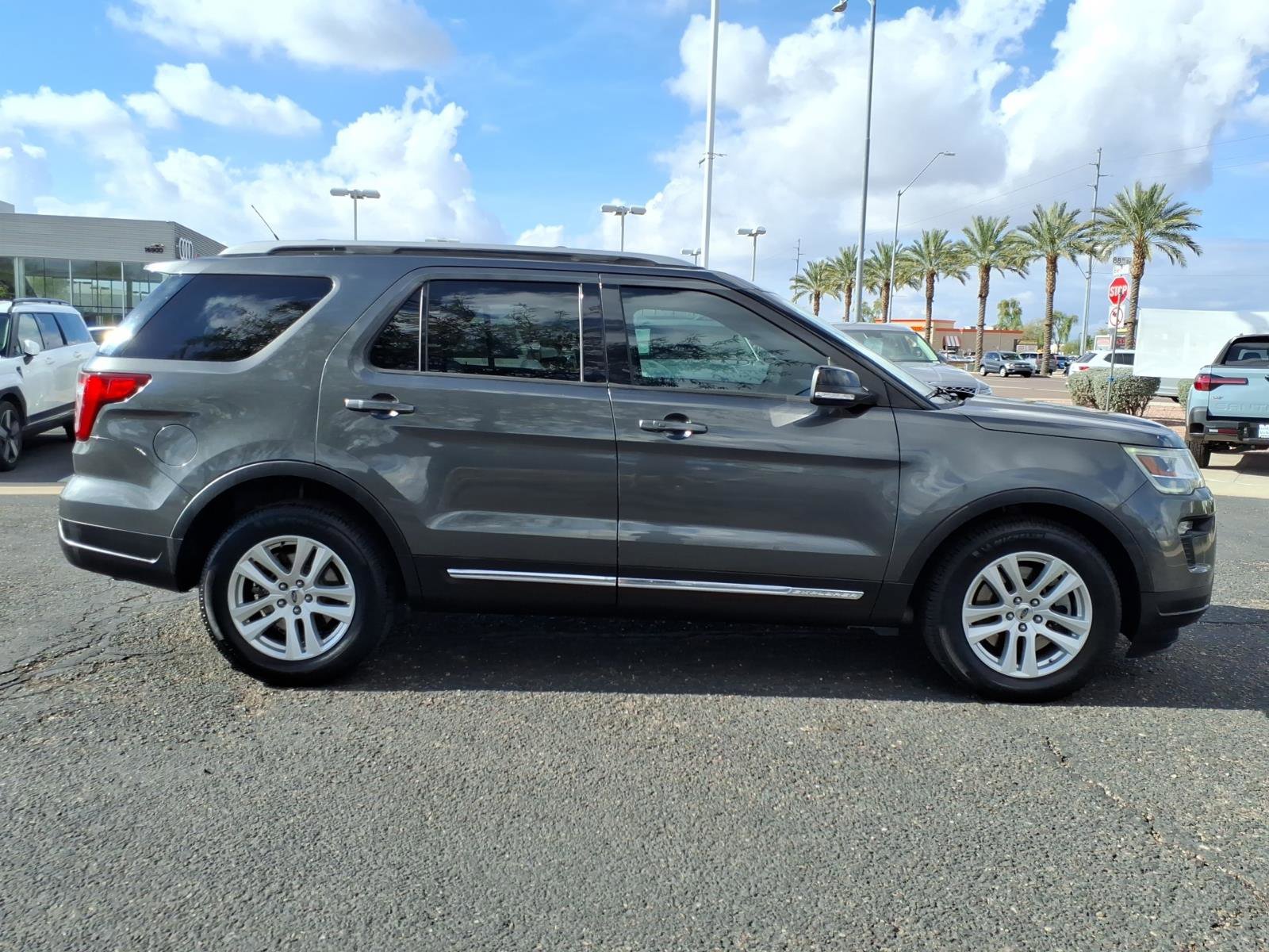 Used 2018 Ford Explorer XLT w/ Equipment Group 202A image 8