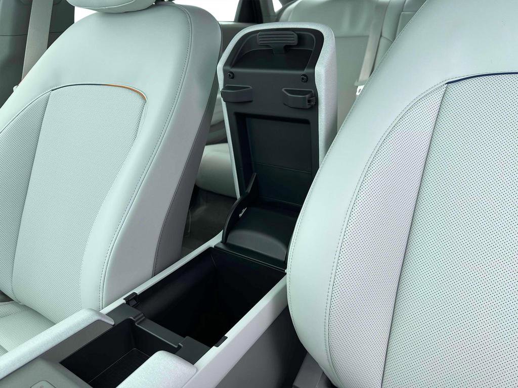 New 2025 Hyundai Ioniq 6 SEL image 18