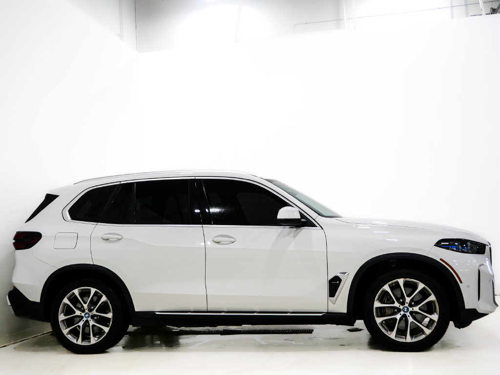 Used 2024 BMW X5 xDrive50e AWD/4WD image 5