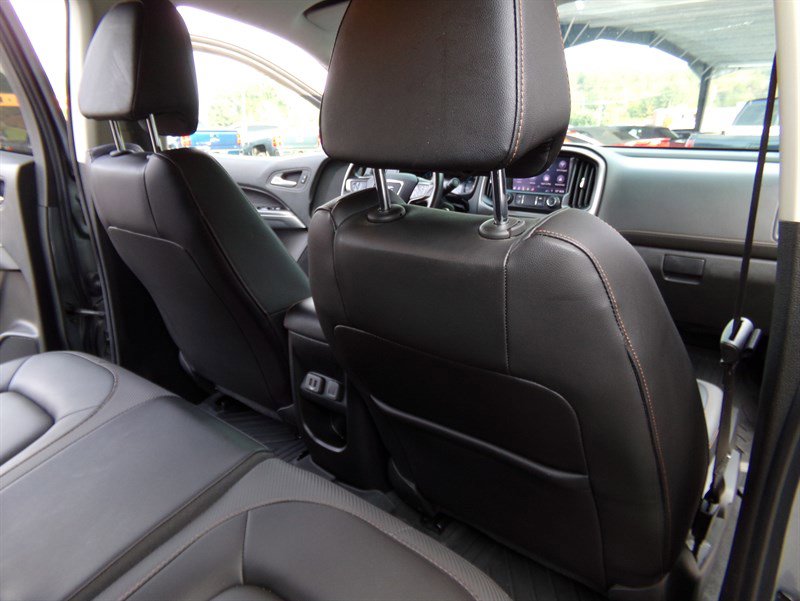 Used 2022 GMC Canyon AT4 image 48