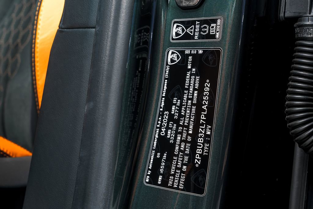 Used 2023 Lamborghini Urus S image 12