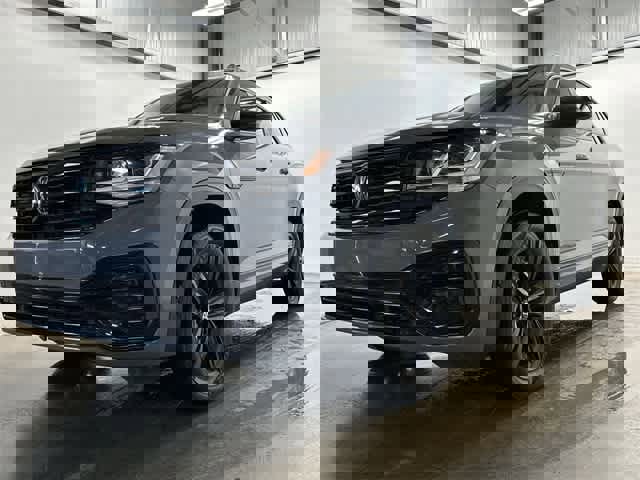 Certified 2023 Volkswagen Atlas Cross Sport SEL R-Line image 30