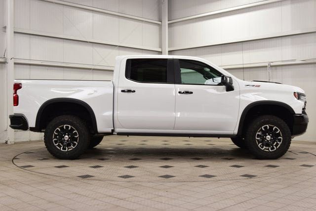 New 2026 Chevrolet Silverado 1500 ZR2 AWD/4WD image 9