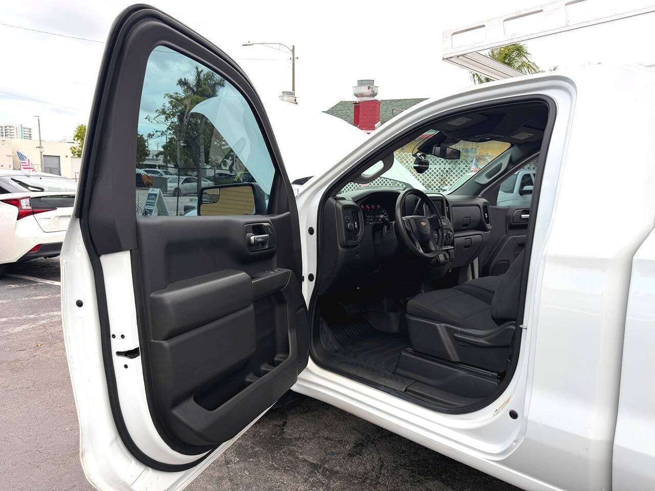 Used 2022 Chevrolet Silverado 1500 W/T RWD image 28
