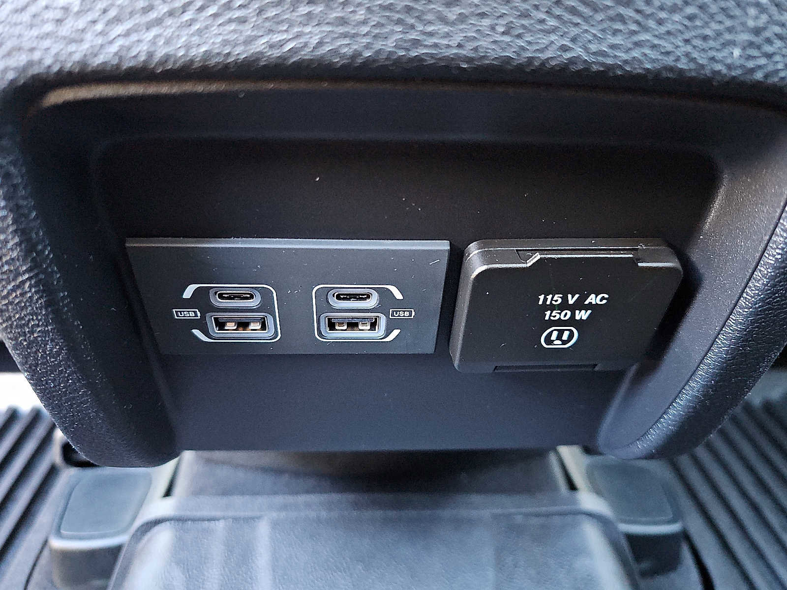 Used 2022 Jeep Cherokee Latitude Lux w/ Sun & Sound Group AWD/4WD image 11