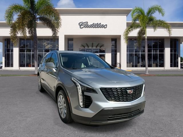 Certified 2023 Cadillac XT4 Luxury image 3