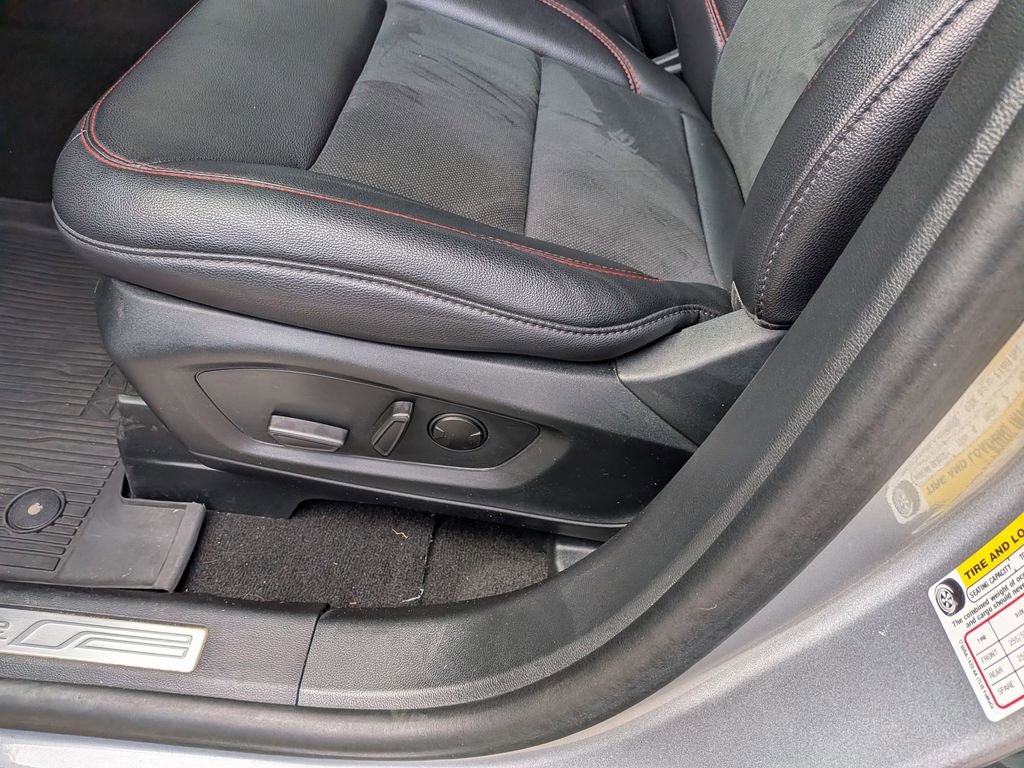 Used 2024 Ford Explorer ST-Line w/ Class IV Trailer Tow Package image 14